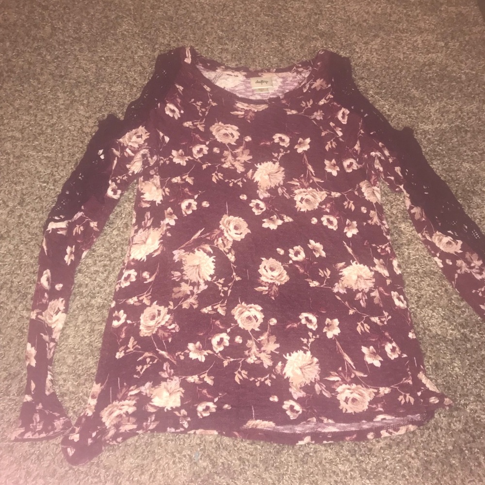 Buckle brand cold shoulder top
